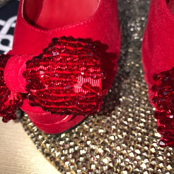 Size 7 Charles Pin-Up Style Red Platform Heels - Picture 4 of 8